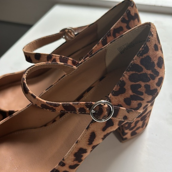 Mary Jane Leapoard Pump - Picture 6 of 9